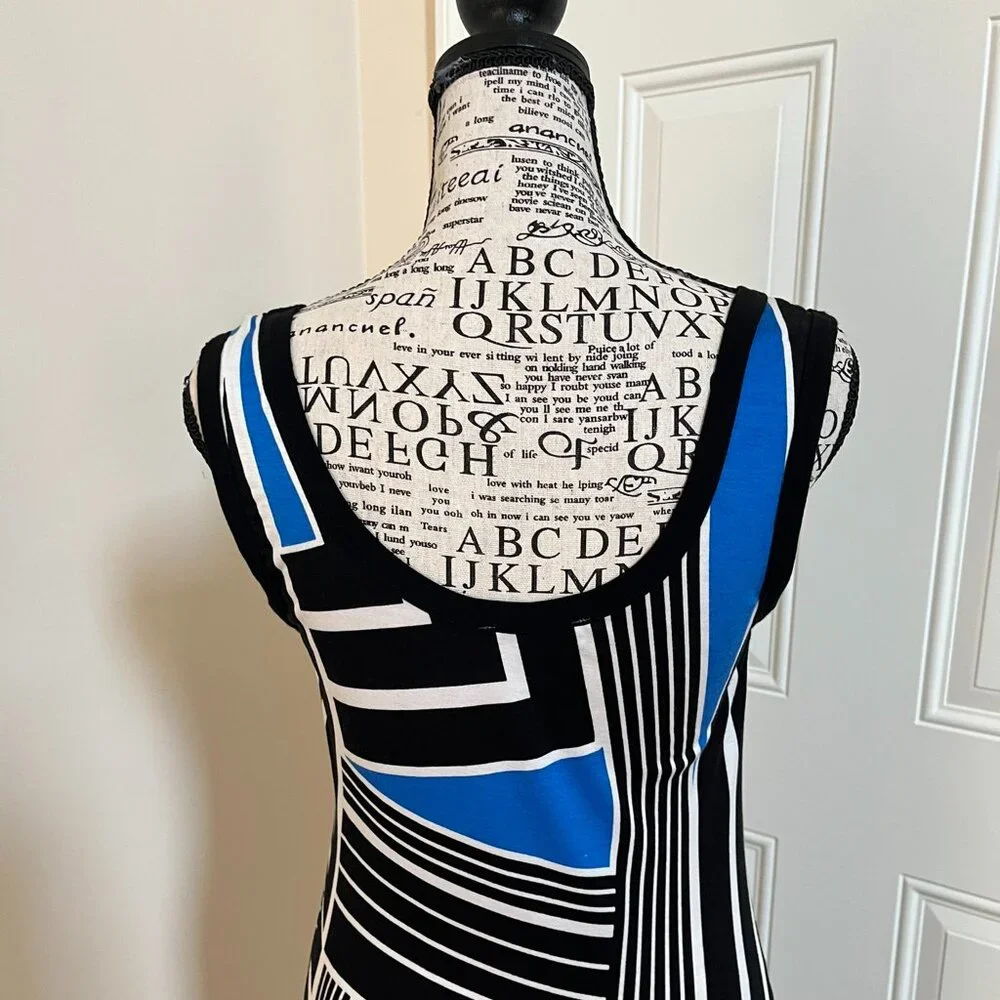Calvin Klein Geometric Pattern Maxi Dress, Size 4 - Picture 4 of 12